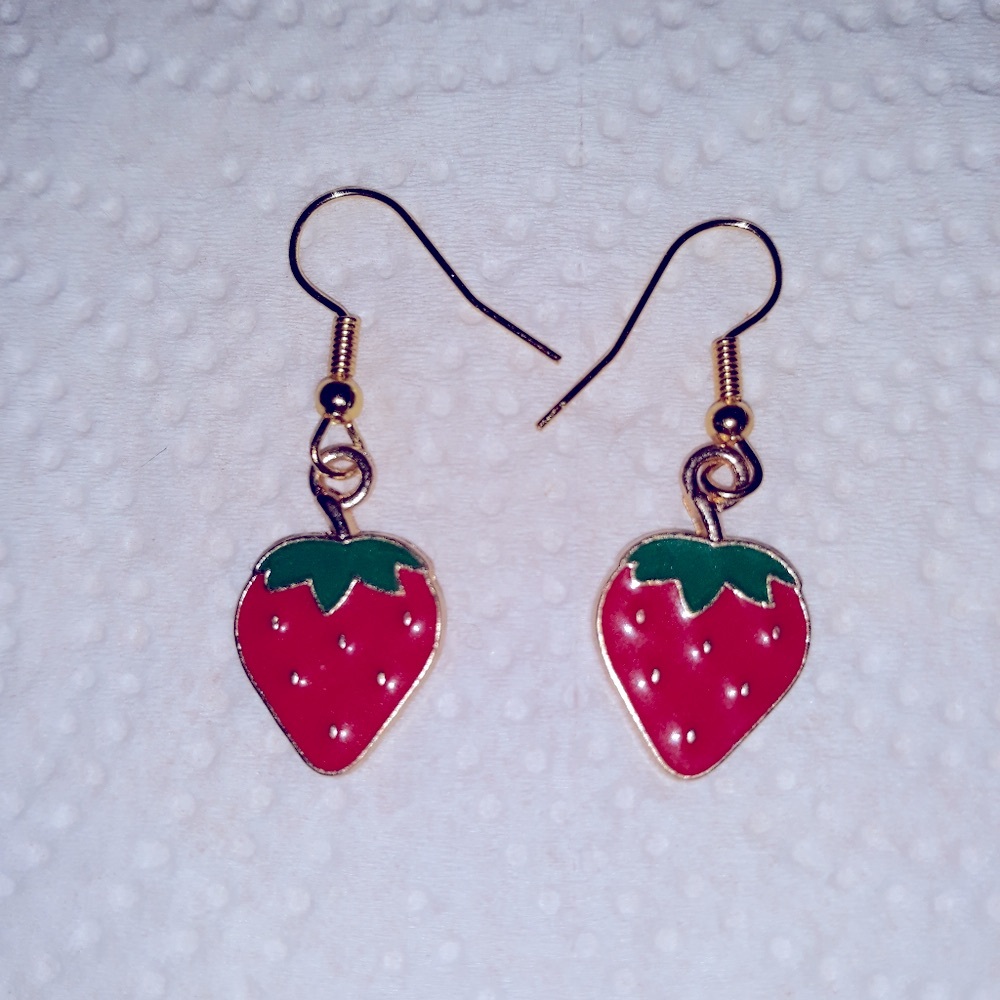 Strawberry Field Dangle Earrings Feminine Dainty Cute NEW NWT